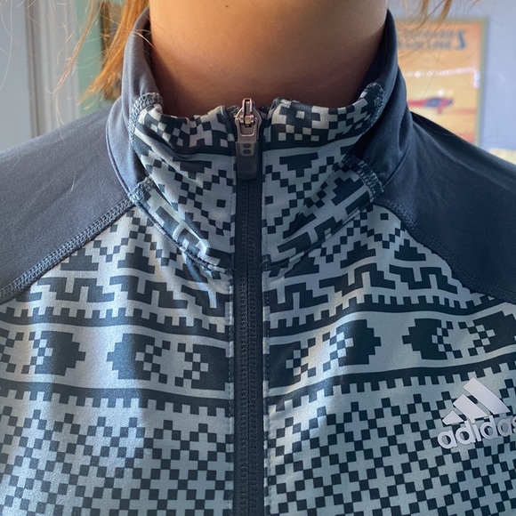 Adidas Half Zip Pull over - Picture 10 of 13
